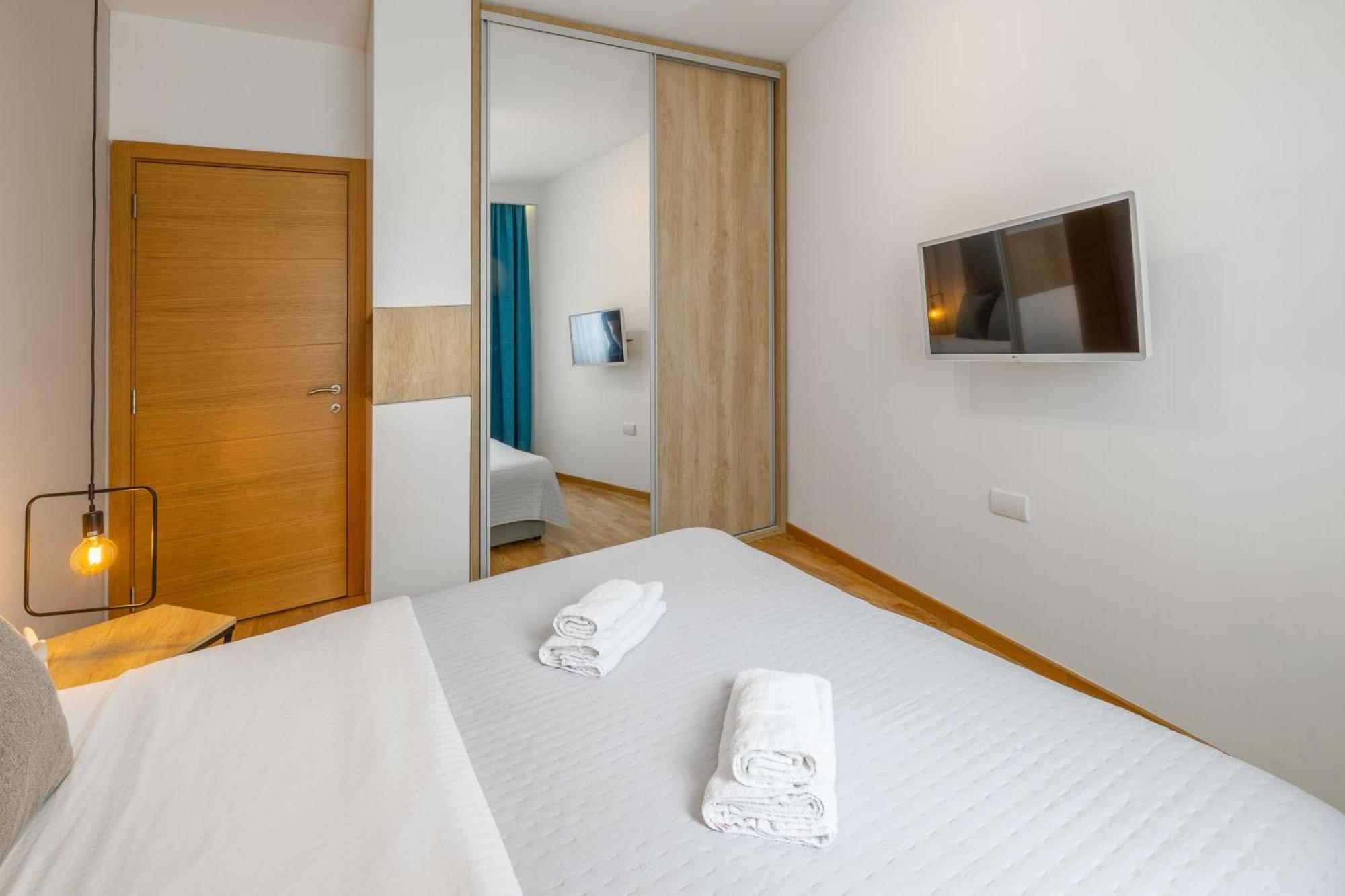 Arena Big Luxury Apartments 诺威萨 外观 照片