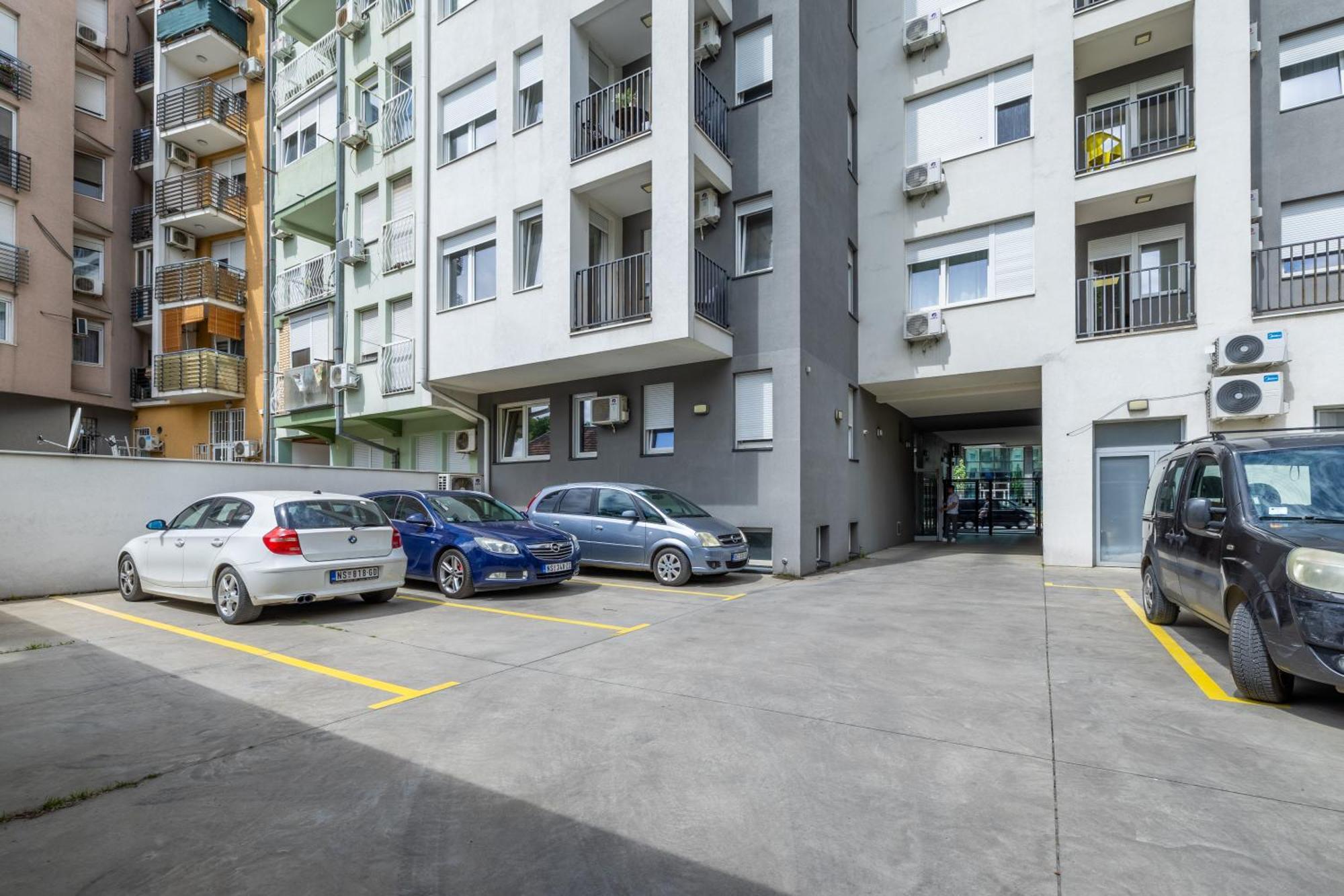 Arena Big Luxury Apartments 诺威萨 外观 照片